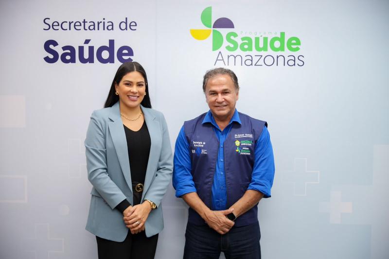 DEPUTADA MAYRA DIAS SE REÚNE COM SECRETÁRIO DE SAÚDE PARA APRESENTAR DEMANDAS DOS MUNICÍPIOS DO INTERIOR