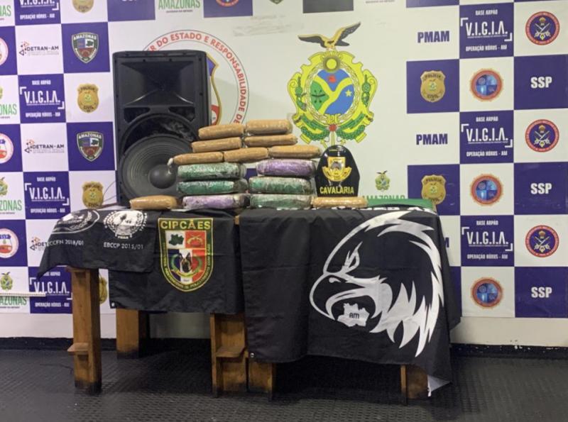 BASE ARPÃO: COM AUXÍLIO DA CADELA POLICIAL HAVANA, POLÍCIA APREENDE CERCA DE 23 QUILOS DE ENTORPECENTES EM COARI