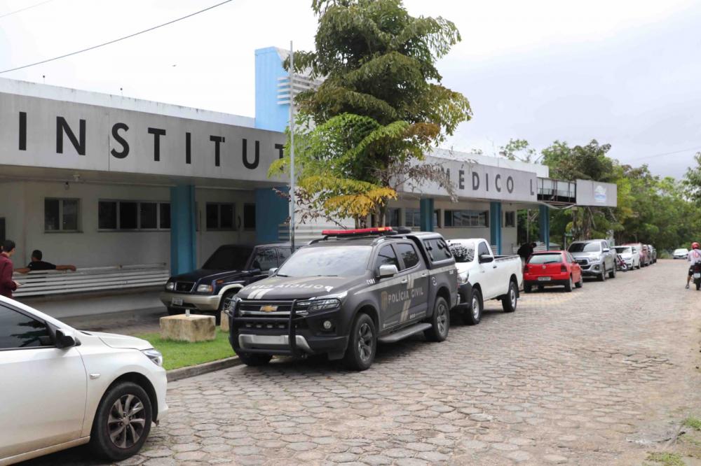 IML IDENTIFICA AS 8 VÍTIMAS DO DESLIZAMENTO DE TERRA NO BAIRRO JORGE TEIXEIRA 