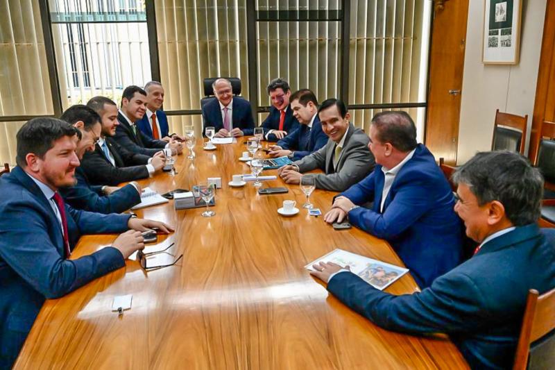 SAULLO VIANNA E GT DA REFORMA TRIBUTÁRIA REÚNEM COM ALCKMIN, QUE CONFIRMA IDA A MANAUS DIA 24