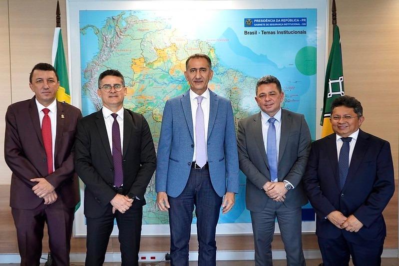 GOVERNO DO AMAZONAS AUXILIA PREFEITURA DE MANAUS A VIABILIZAR RECURSOS PARA OBRAS EM ÁREAS DE RISCO