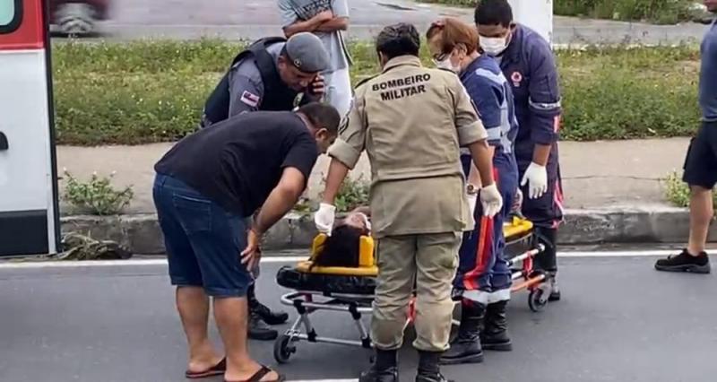 MULHER É ATROPELADA NA AVENIDA DAS TORRES, EM MANAUS