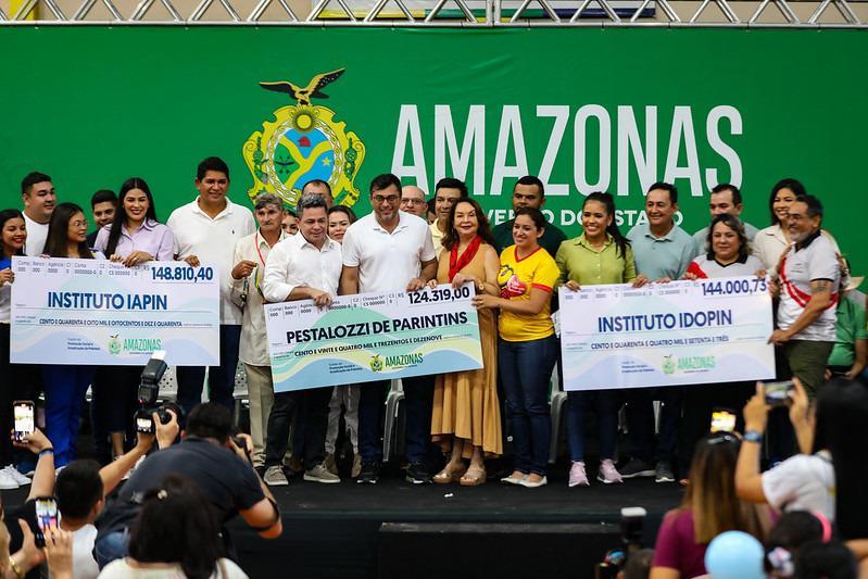 WILSON LIMA ENTREGA MAIS DE R$2,2 MILHÕES EM FOMENTOS PARA OS SETORES PRIMÁRIO E SOCIAL DE CINCO MUNICÍPIOS DO AMAZONAS