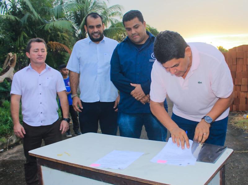 PREFEITO BI GARCIA DÁ ORDEM DE SERVIÇO PARA CONSTRUÇÃO DE DUAS UBS EM SÃO TOMÉ NO UAICURAPÁ E SANTO ANTÔNIO DO TRACAJÁ