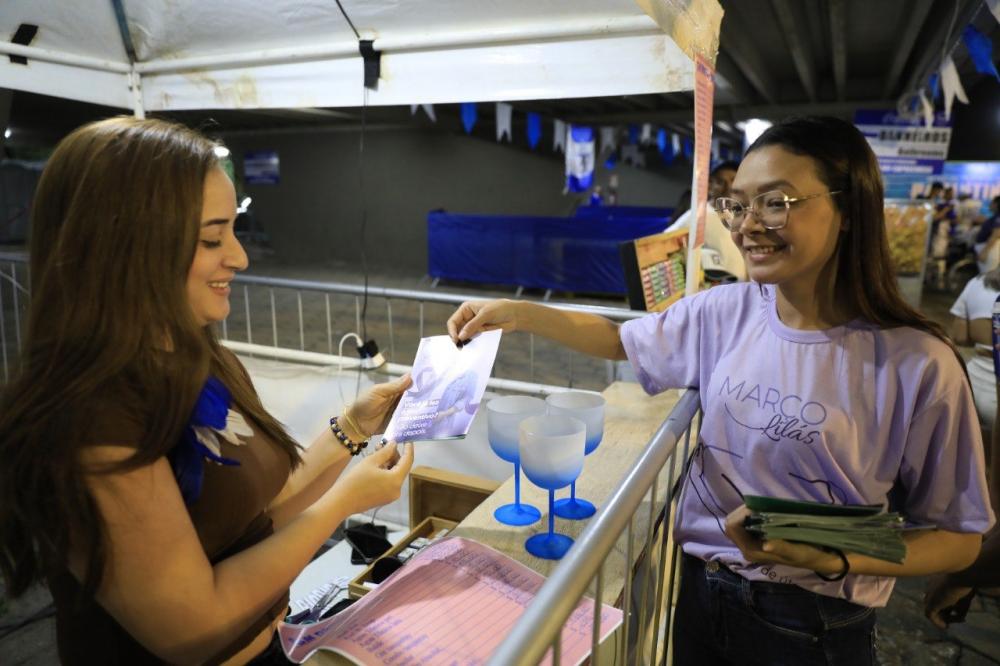 BRINCANTES RECEBEM ORIENTAÇÃO SOBRE PREVENÇÃO AO CÂNCER DE COLO UTERINO