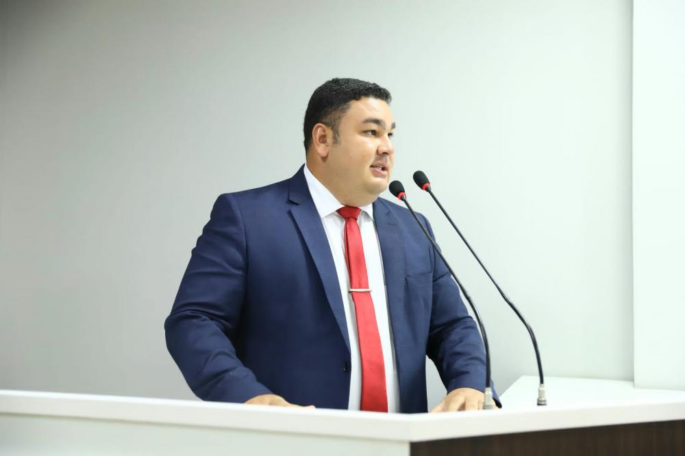 ALEX GARCIA SOLICITA AUDIÊNCIA PÚBLICA PARA DISCUTIR VIOLÊNCIA NAS ESCOLAS PÚBLICAS DE PARINTINS