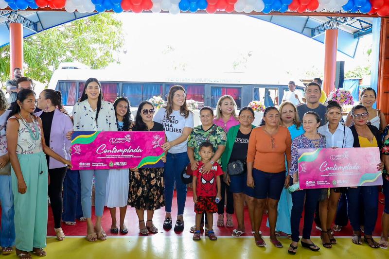 MAYRA DIAS PARTICIPA DE AÇÃO DOS PROGRAMAS CRÉDITO ROSA E DIGNIDADE MENSTRUAL EM PARINTINS