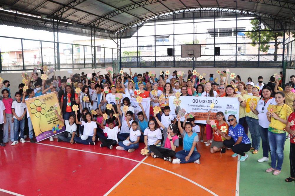 CECF ANDRÉ ARAÚJO ORGANIZA CAMINHADA EM FAVOR DA PREVENÇÃO E DO COMBATE À EXPLORAÇÃO SEXUAL DE CRIANÇAS E ADOLESCENTES 
