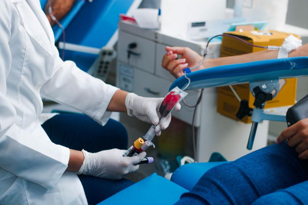 FCECON ALERTA PARA IMPORTANCIA DA DOAÇÃO DE SANGUE PARA PACIENTE COM CANCER