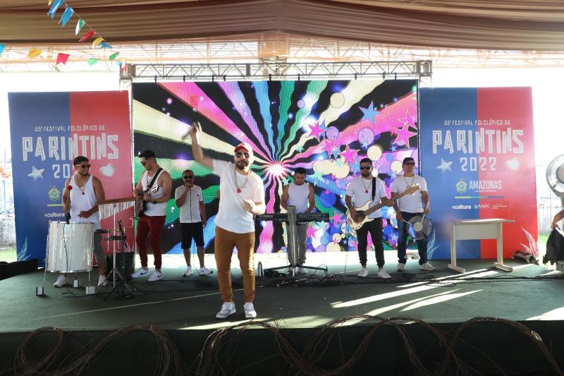 ESTAÇÃO DA CULTURA LEVA PROGRAMAÇÃO ARTÍSTICA E SHOWS À PRAÇA DA CATEDRAL. EM PARINTINS