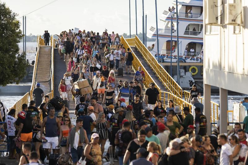 PESQUISA DA AMAZONASTUR MAPEIA PERCEPÇÃO DE TURISTAS SOBRE O FESTIVAL FOLCLÓRICO DE PARINTINS