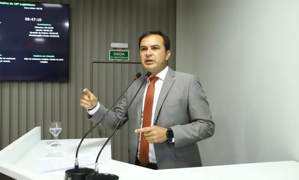 VEREADOR MATEUS ASSAYAG SOLICITA  ASFALTAMENTO TOTAL DO BAIRRO PASCOAL ALAGGIO