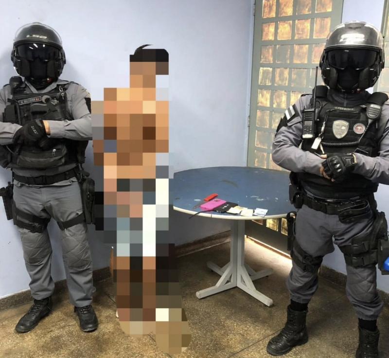 POLICIAIS MILITARES DO 11° BPM PRENDERAM EM FLAGRANTE HOMEM POR ROUBO EM PARINTINS 