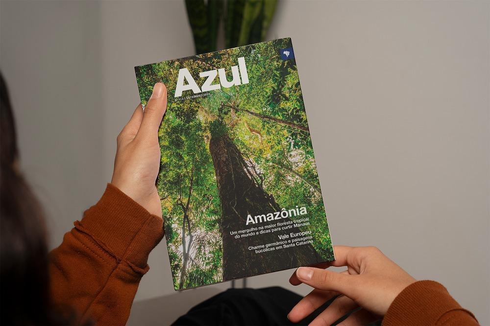 AMAZONAS É DESTAQUE EM CAPA DA REVISTA AZUL LINHAS AÉREAS 