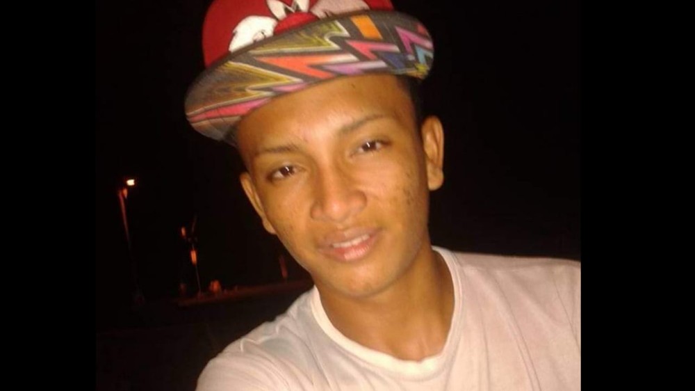 Lucas Mendes foi morto a golpes de faca, no bairro S&atilde;o Pedro, em Oriximin&aacute; &mdash; Foto: Reprodu&ccedil;&atilde;o/Redes sociais